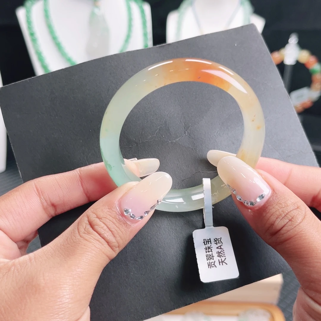 石英质玉未镶嵌手镯