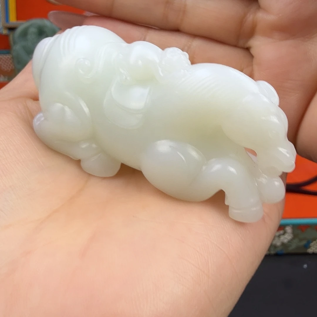 张***水和田玉未镶嵌挂件