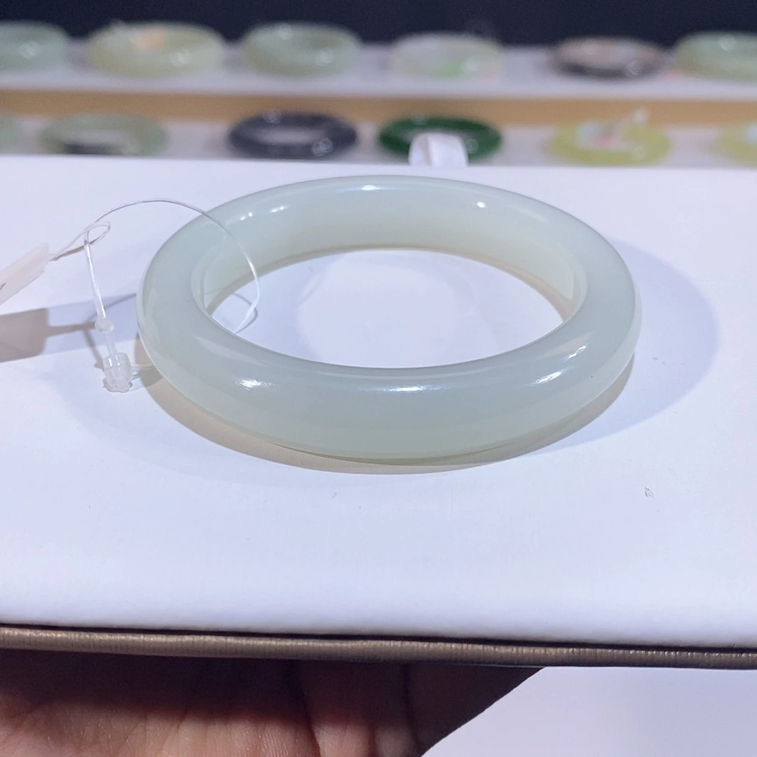 未镶嵌手镯和田玉新疆且末