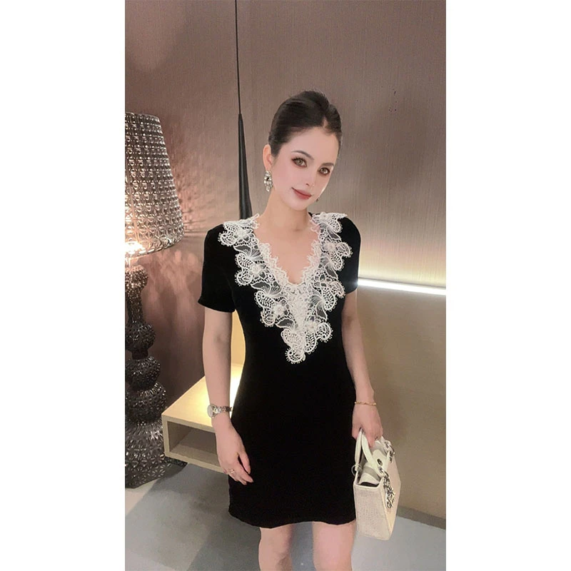 （卡码拍小）蕾丝拼接丝绒短袖连衣裙LYQ30725