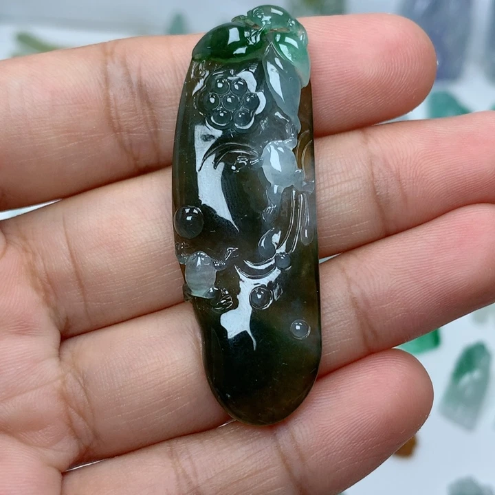 吊坠(不含链)未镶嵌翡翠