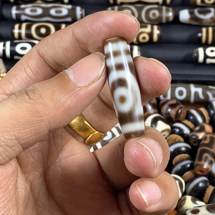 只买单纯的吊坠，没带链子，属的性质。