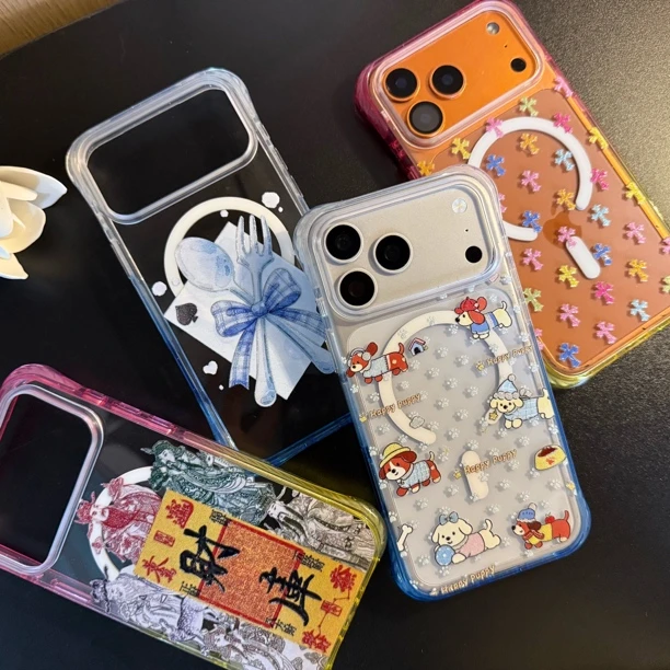 【四角浮雕】 高透亚克力蜡笔小新/KT手机壳适用于 iPhone17/16/15