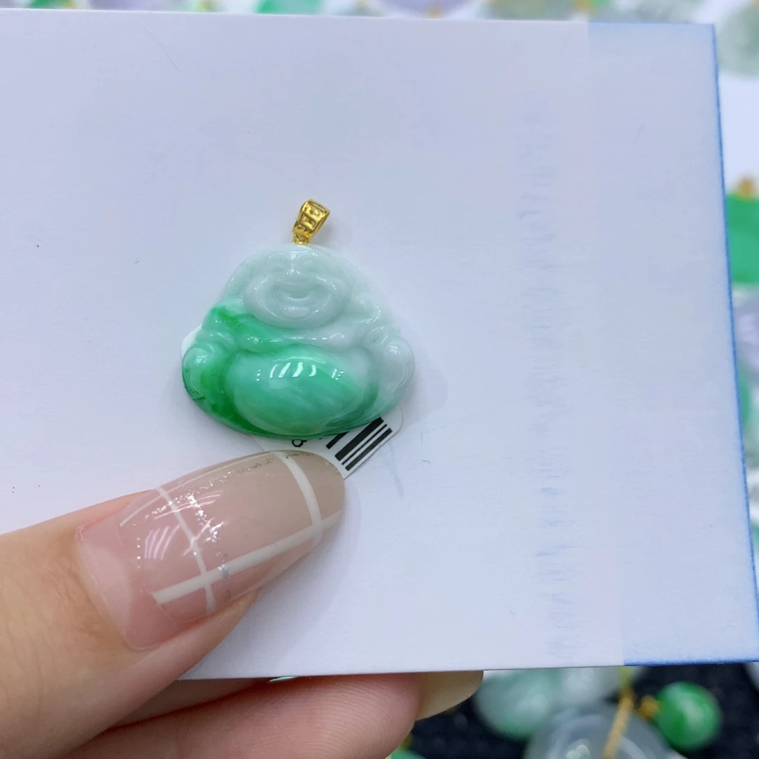 颈饰18K金镶嵌翡翠