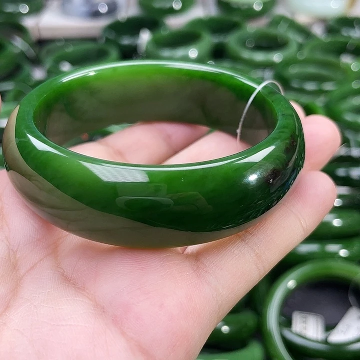 未镶嵌手镯和田玉（碧玉）
