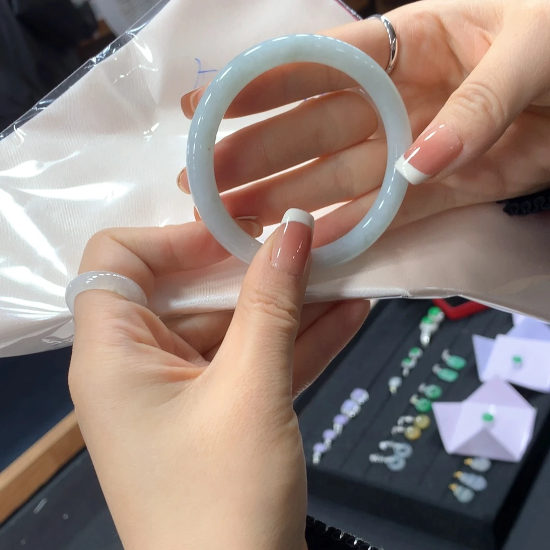 未镶嵌手镯翡翠买断