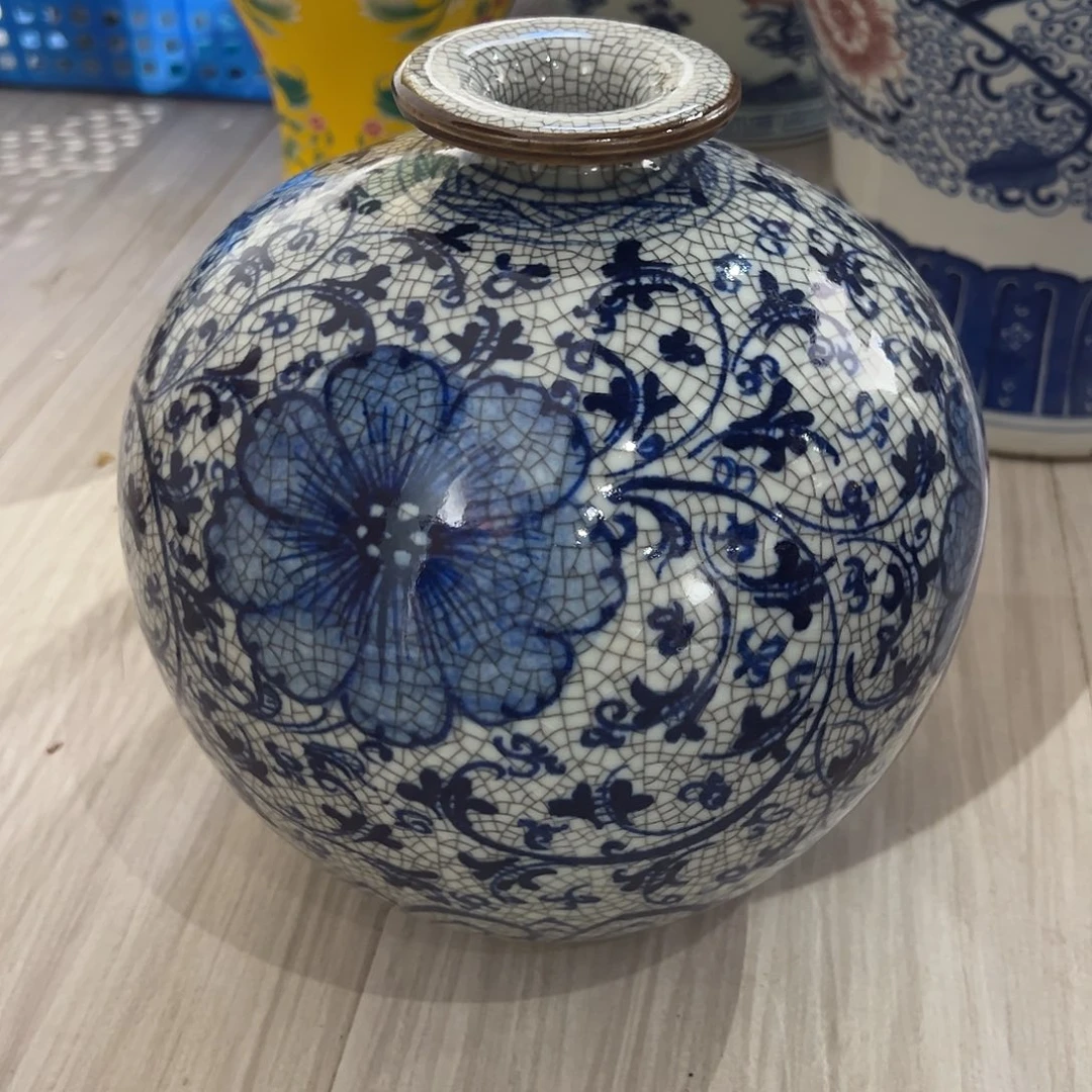 用***8摆件陶两个23cm开片缠枝莲石榴瓶