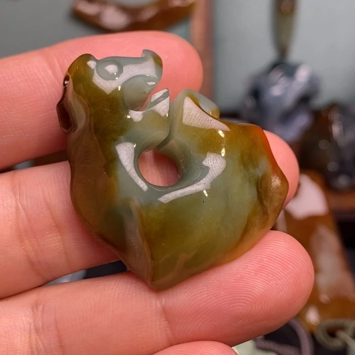 翡翠未镶嵌吊坠(不含链)玉龙玦