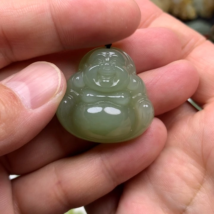 一***川和田玉未镶嵌颈饰