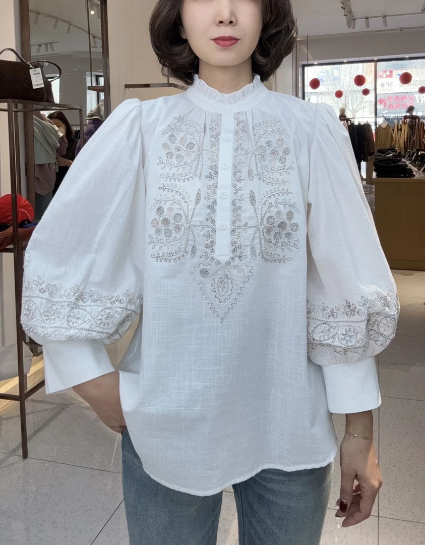 纯棉重工盘花刺绣灯笼袖宽松上衣