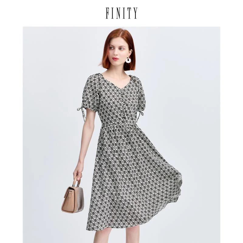 【粉丝专享】FINITY 法式复古碎花连衣裙遮肉仙女裙 F21UC9124L