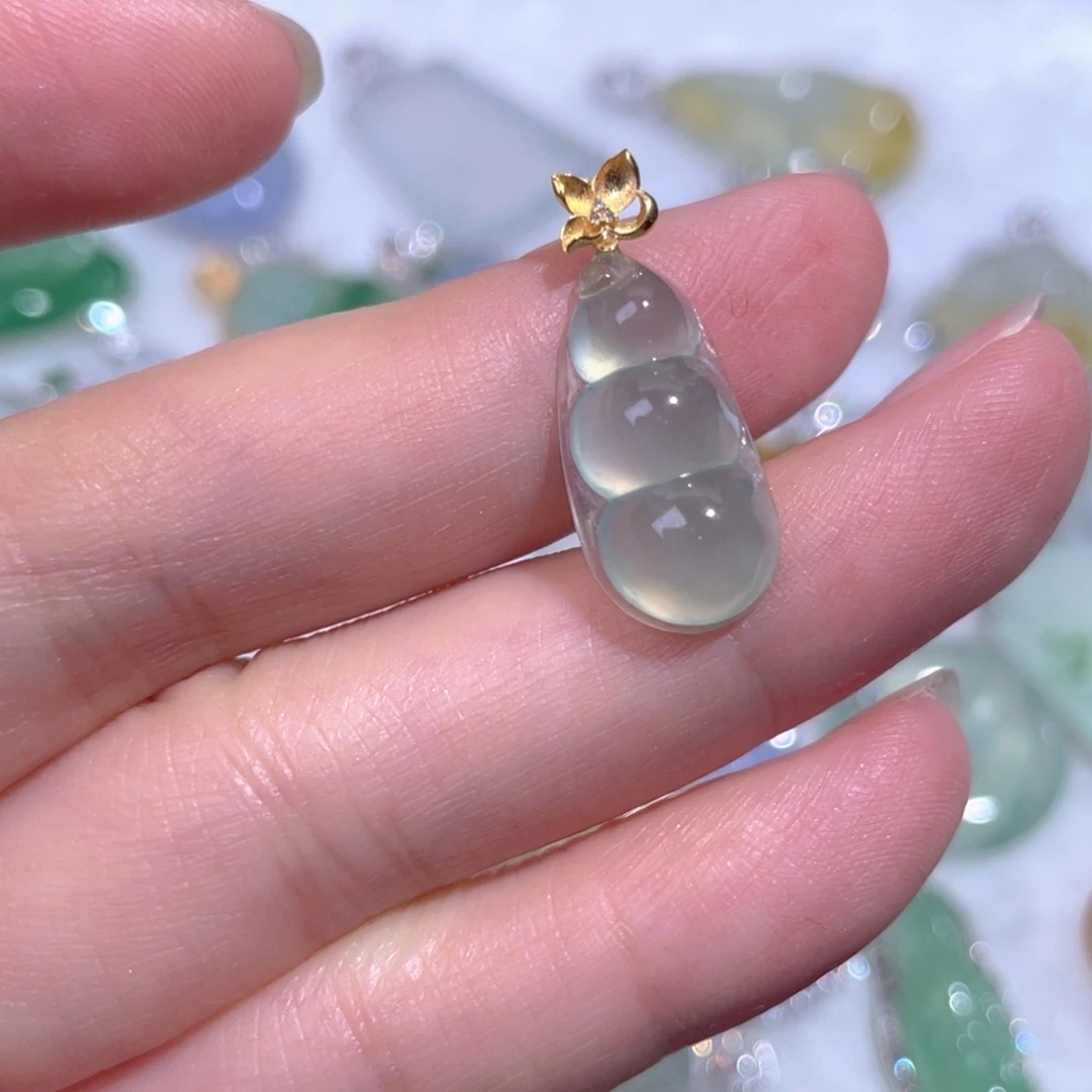 颈饰18K金镶嵌翡翠翡翠