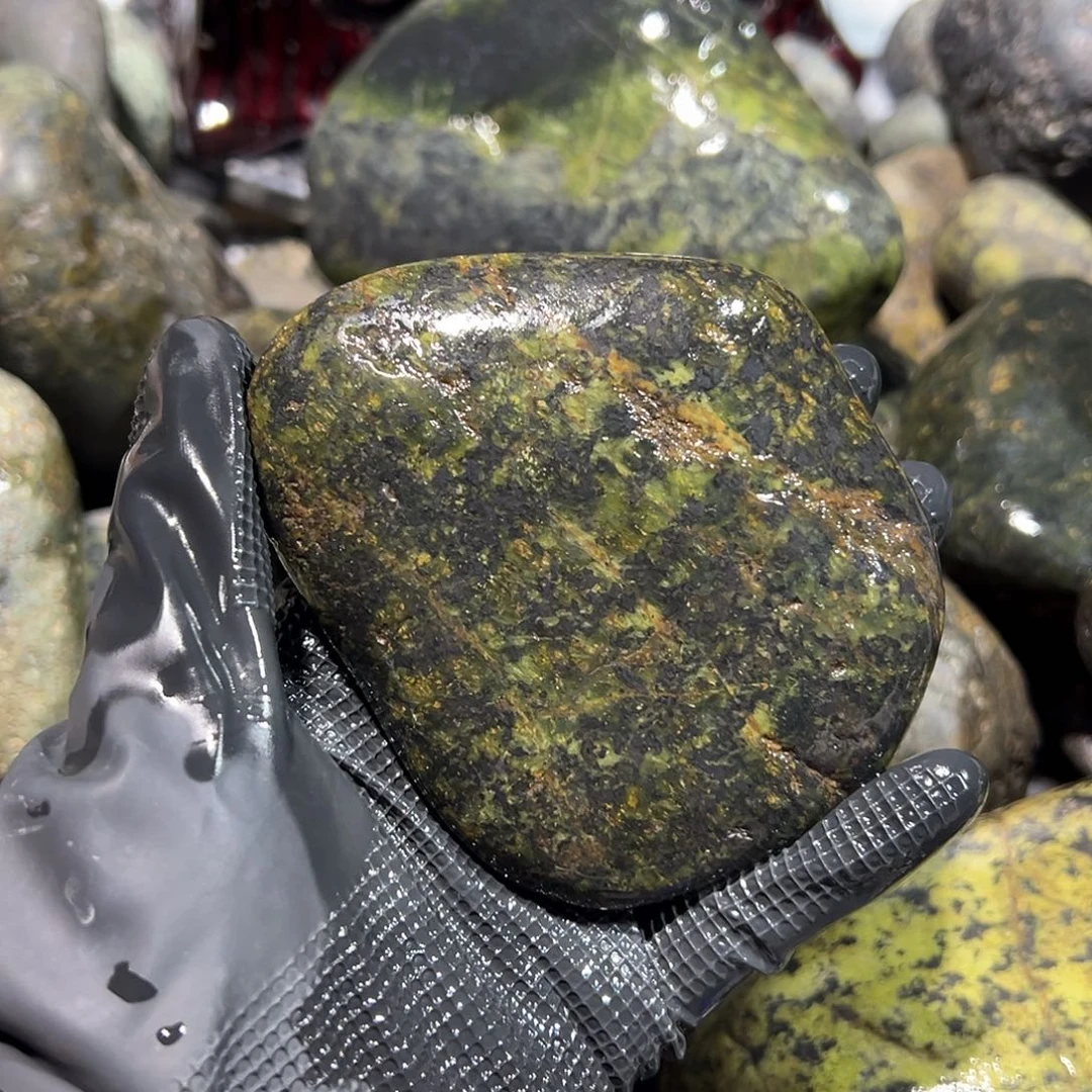 合金蛇纹石玉西藏藏玉药王石鸡***宝