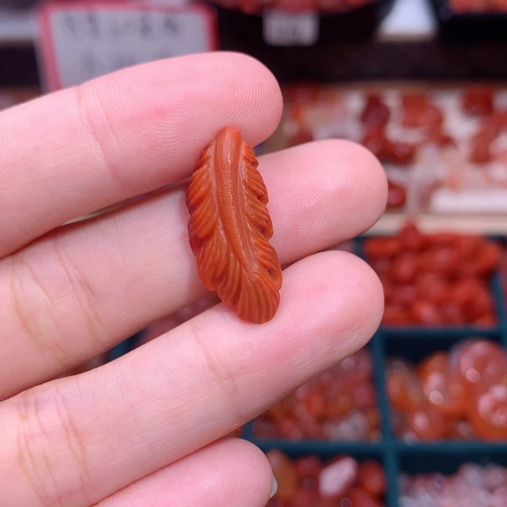 南红玛瑙未镶嵌南红包浆羽毛