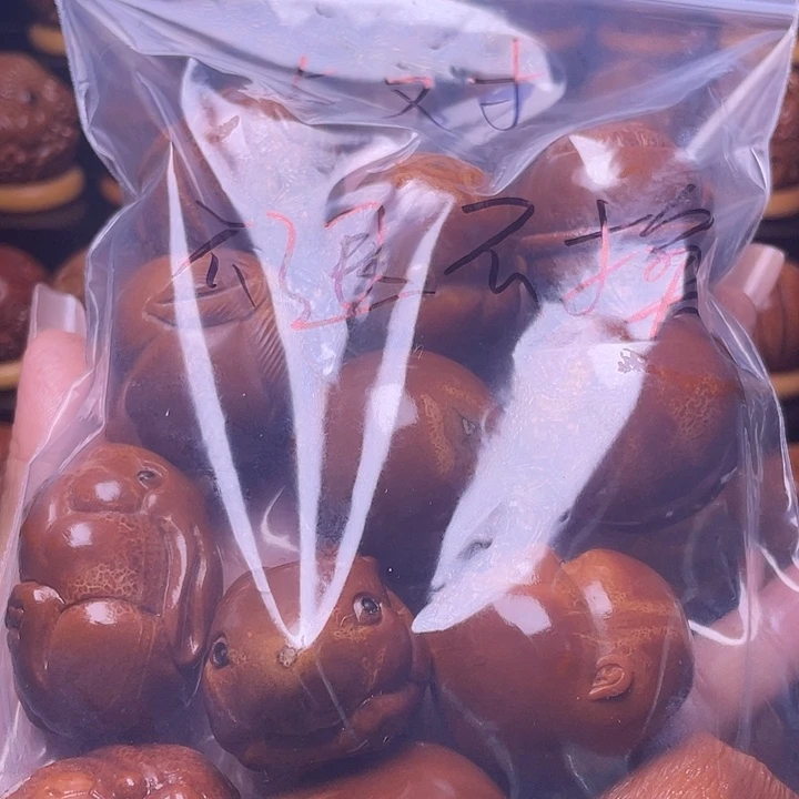 B***u橄榄核把件橄榄雕刻