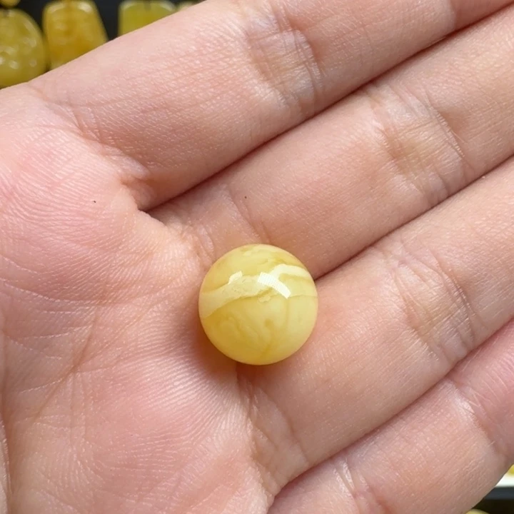 舍***予蜜蜡未镶嵌珠宝奇石