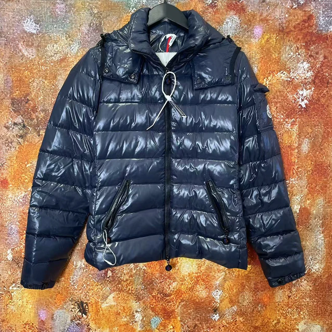 95新 MONCLER 深蓝色羽绒服/bb132