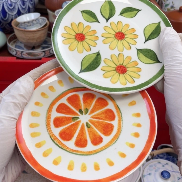 他家瓷器真美….开播了
