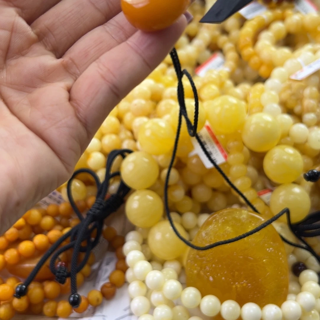 琥珀珠宝奇石未镶嵌