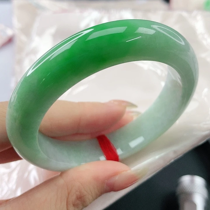 未镶嵌手镯翡翠，778
