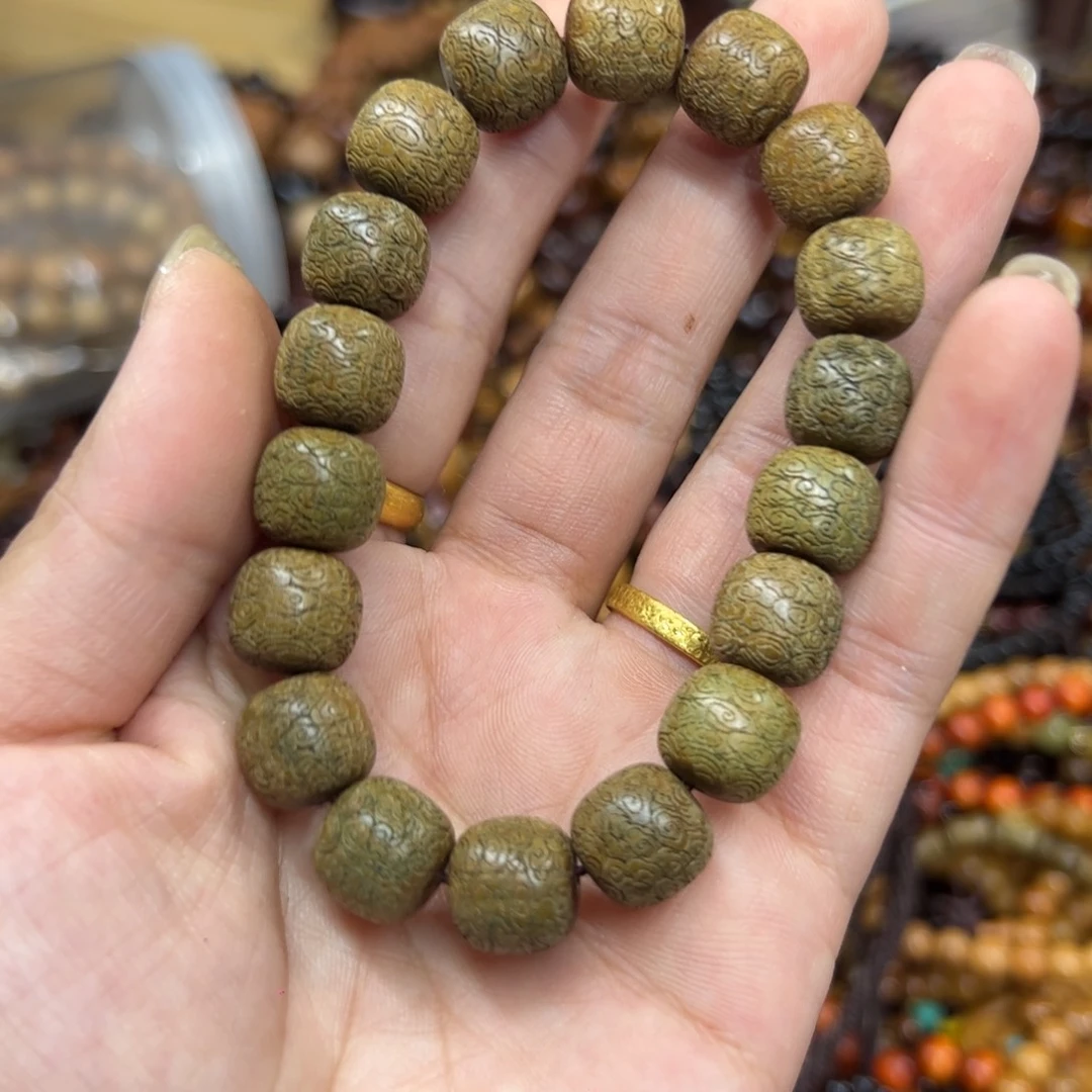 维腊木（绿檀）无事牌