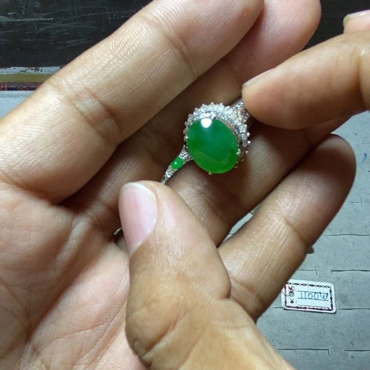 定制翡翠未镶嵌天然缅甸翡翠A货