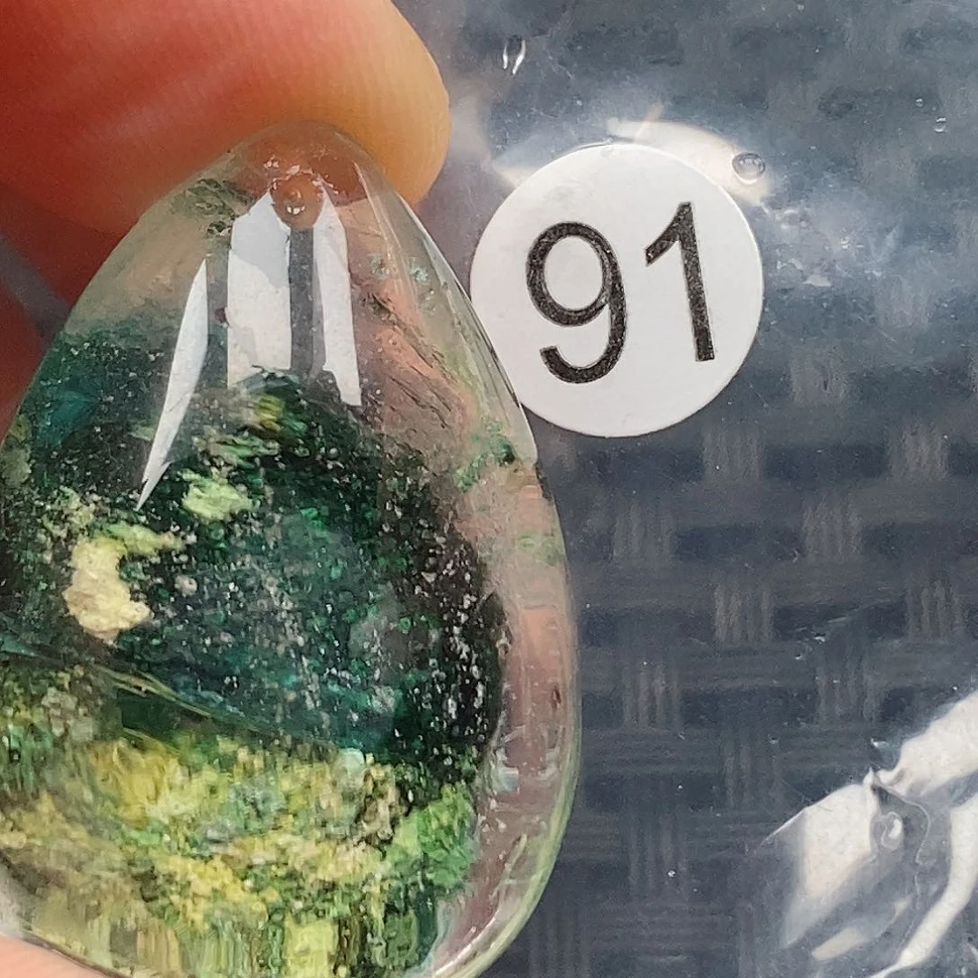 未镶嵌颈饰水晶芒**颖