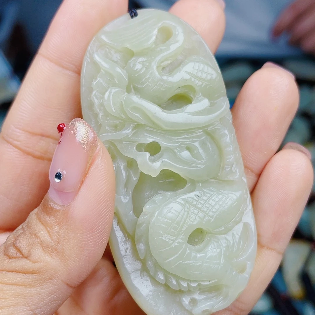 颈饰未镶嵌和田玉