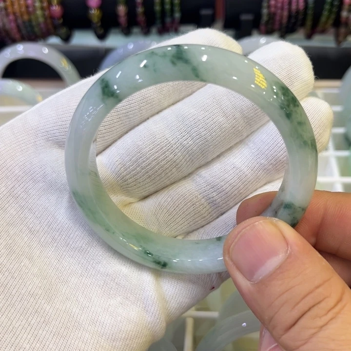 未镶嵌手镯翡翠天然缅甸翡翠飘花绿色正圈