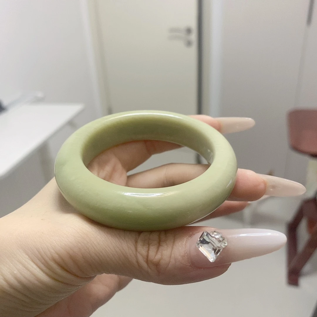 【精美岫玉】53+圈口 奶黄包 可盘可润 43(默认微瑕)