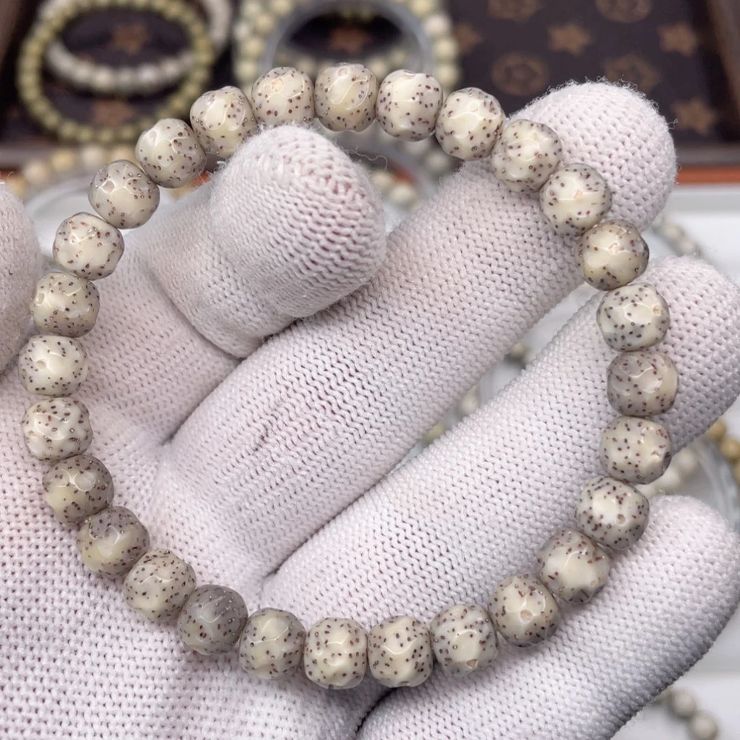 星月菩提手串8改无相单圈半玉化