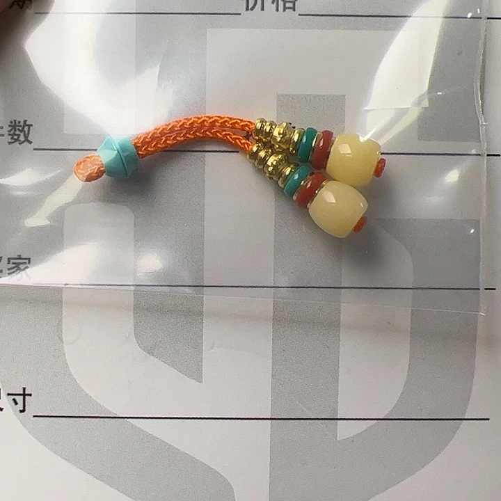 一***式蜜蜡未镶嵌珠宝奇石