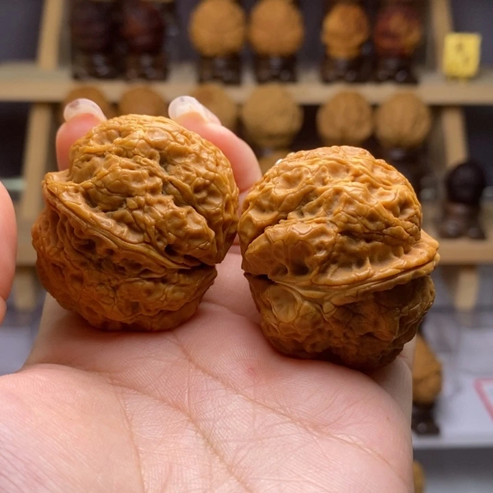 吊坠文玩核桃43黄金甲。  Y36