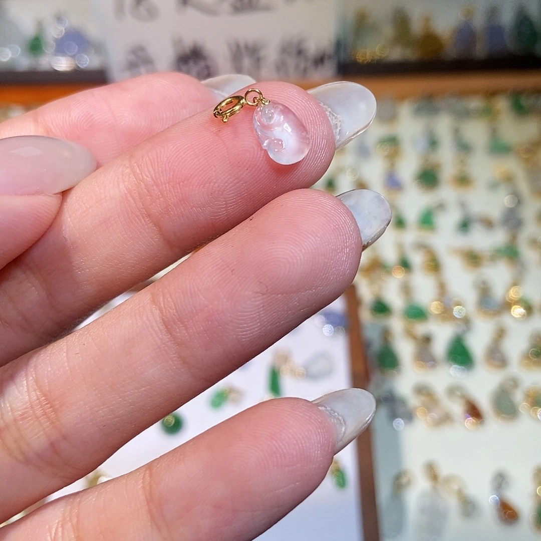 翡翠18K金镶嵌颈饰111