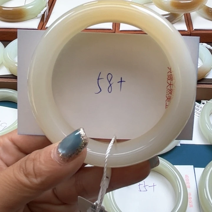 未镶嵌手镯和田玉市****店