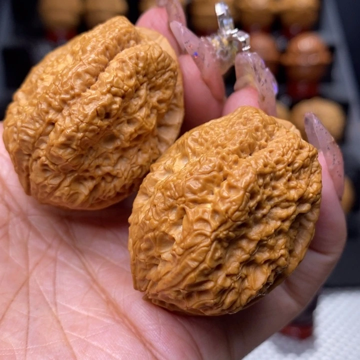 文玩核桃把件蝴蝶蝉38号