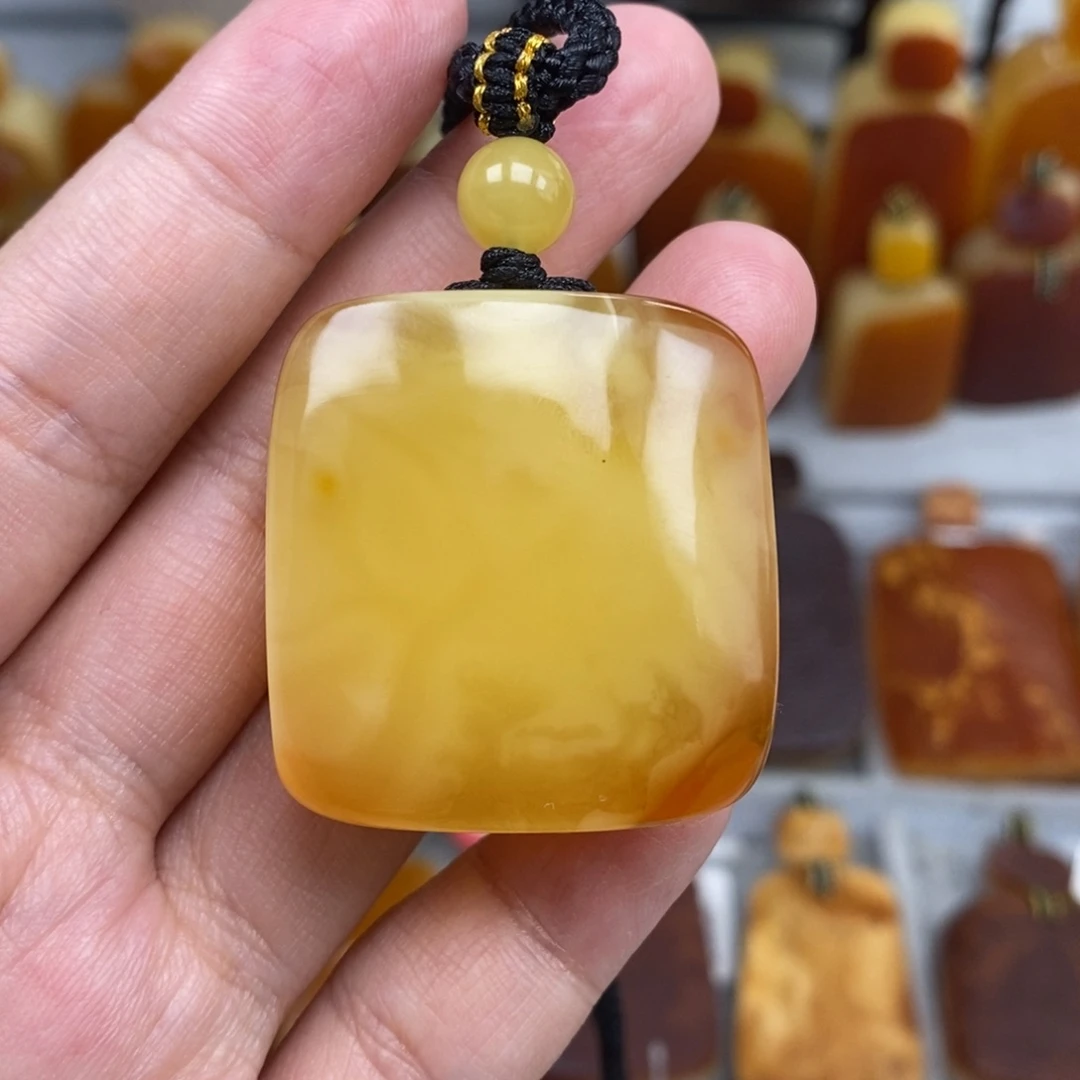 琥珀未镶嵌珠宝奇石