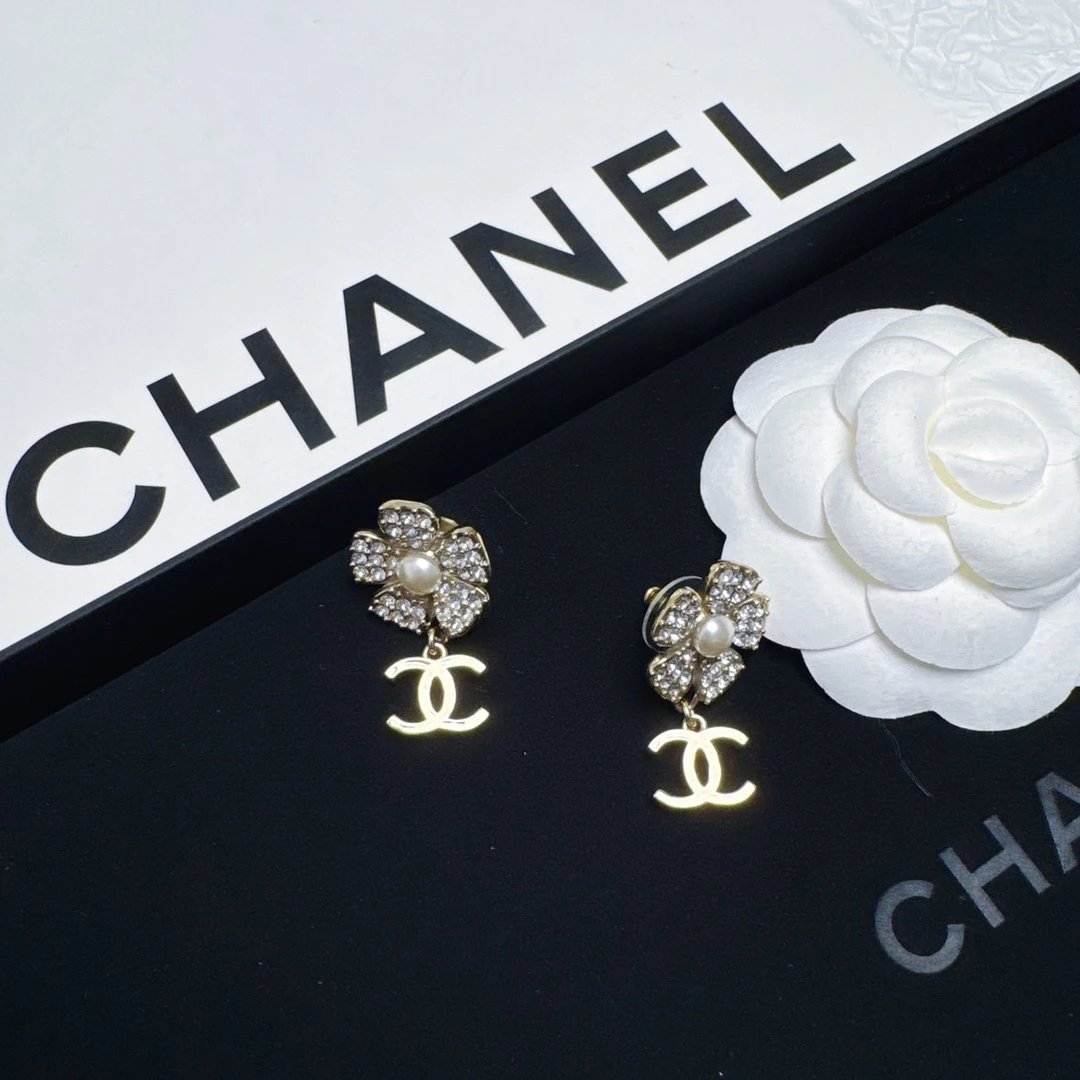 95新 Chanel/香奈儿 柚礼中古/香奈儿满钻花朵双C耳钉HZ502001