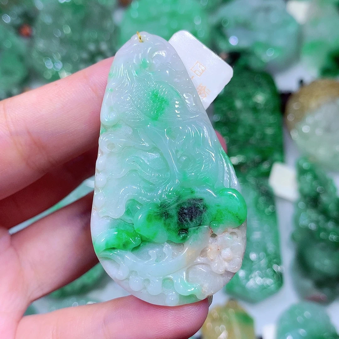 吊坠(不含链)未镶嵌翡翠