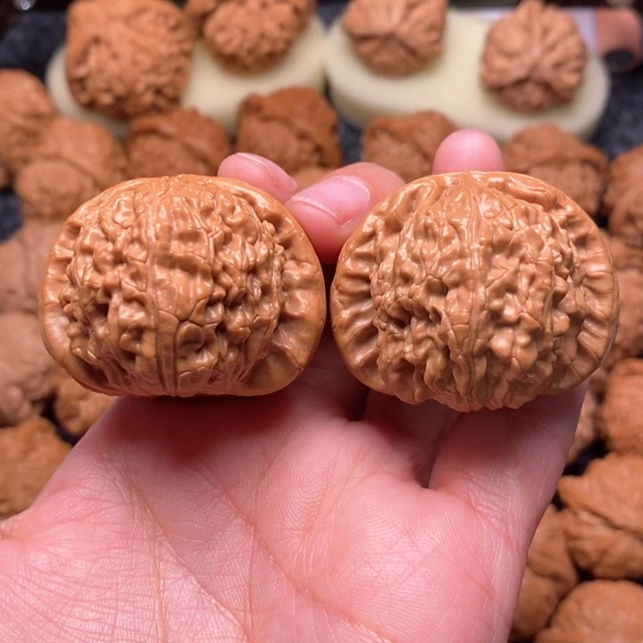 文玩核桃把件小***末精品球白40