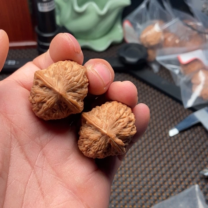 文玩核桃吊坠29小中