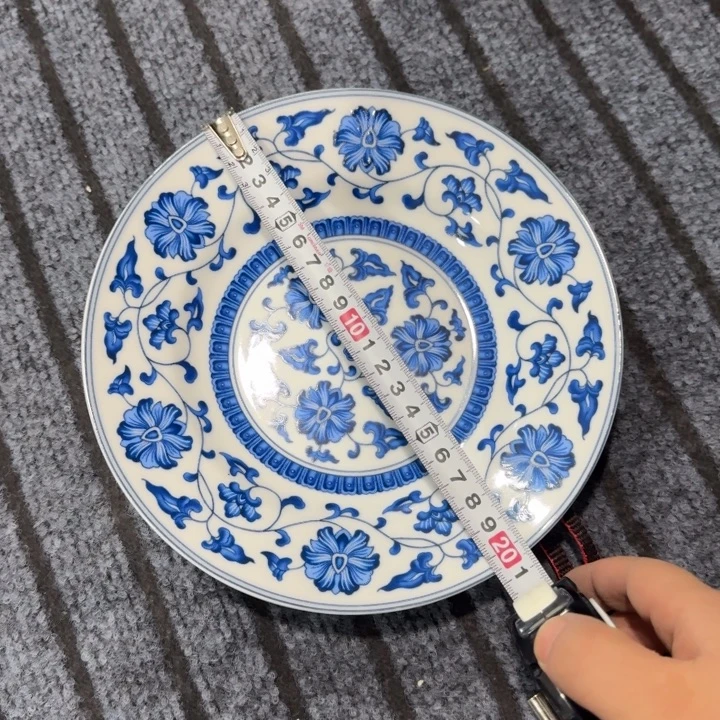 景德镇陶瓷摆件展品