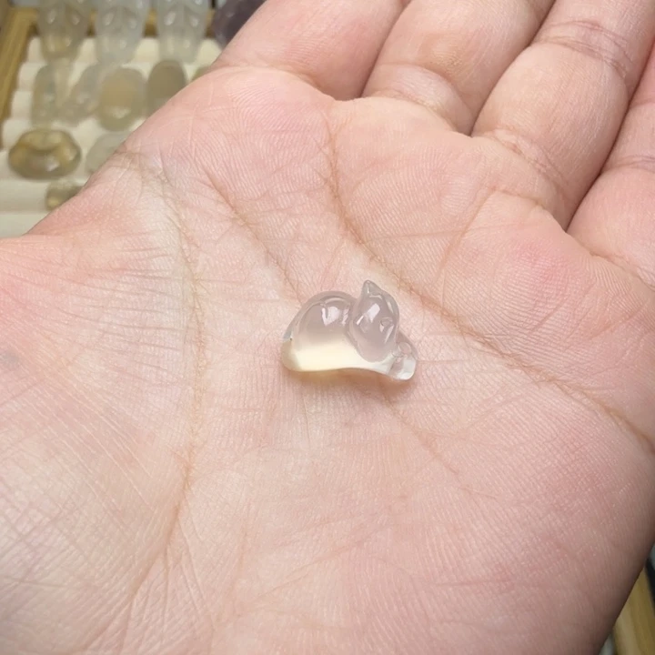 玛瑙/玉髓颈饰未镶嵌?