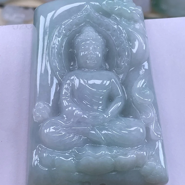 颈饰未镶嵌翡翠大日如来吊坠