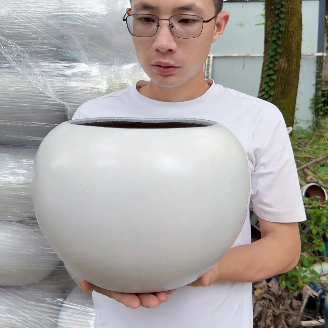 紫砂花盆口22高23（一个球白色