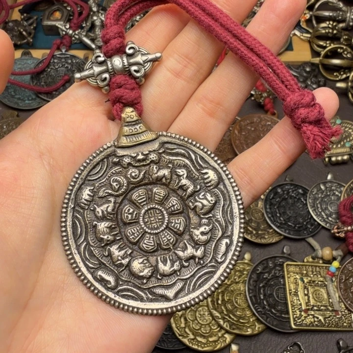 藏传文玩九宫如图