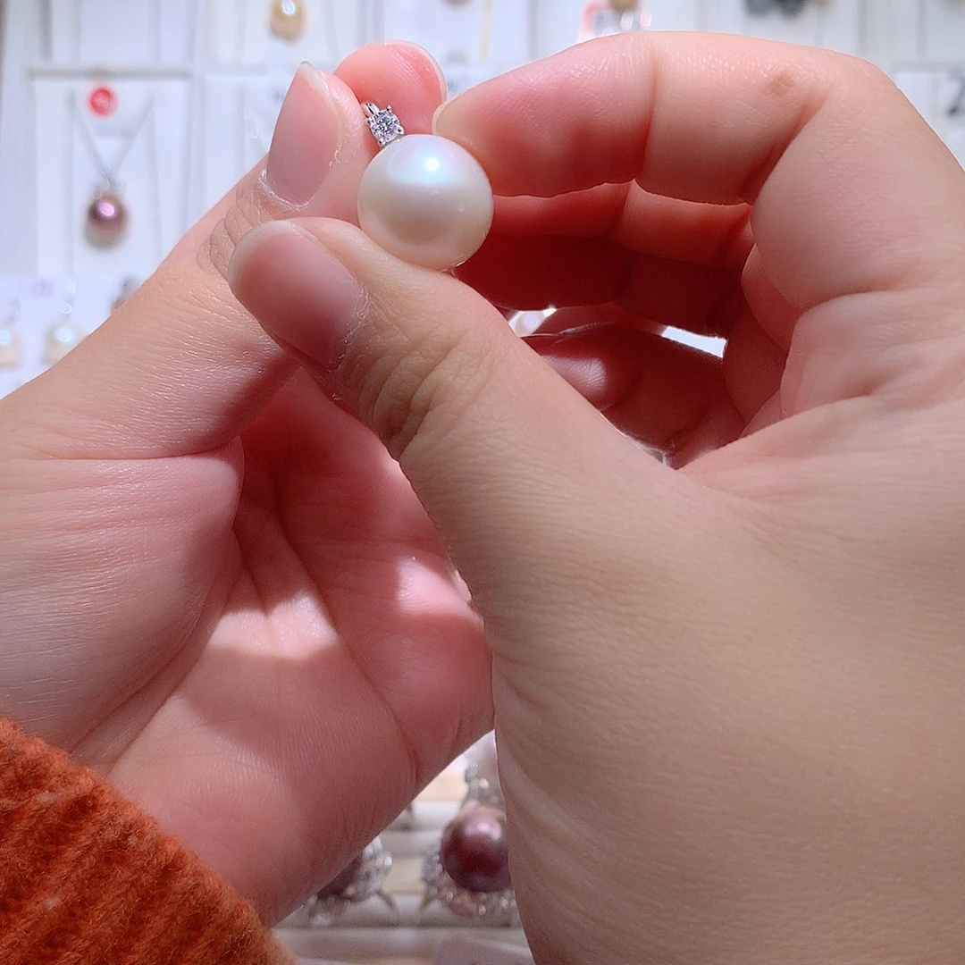 淡水珍珠吊坠(赠链)银S925镶嵌CC14+