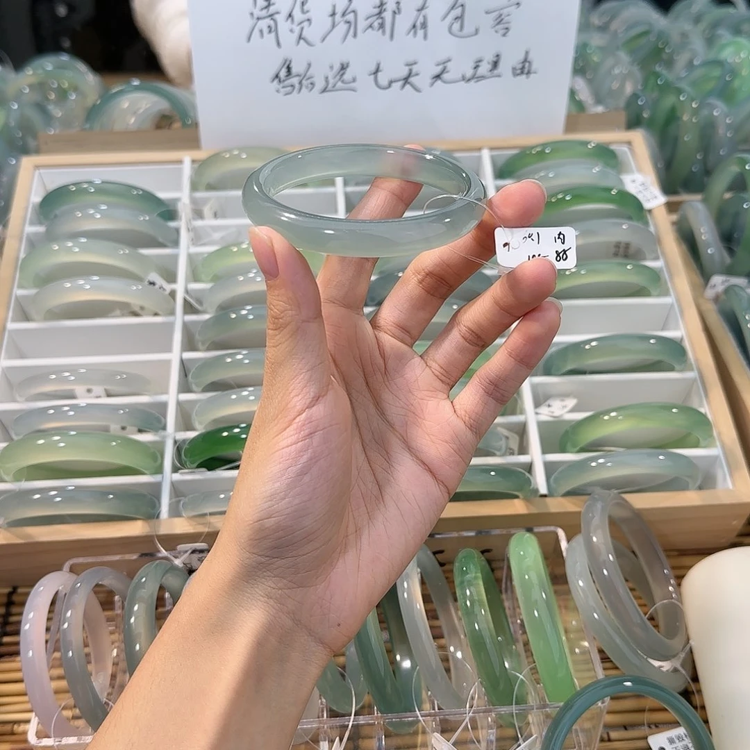 玛瑙/玉髓未镶嵌手镯圈口60.1