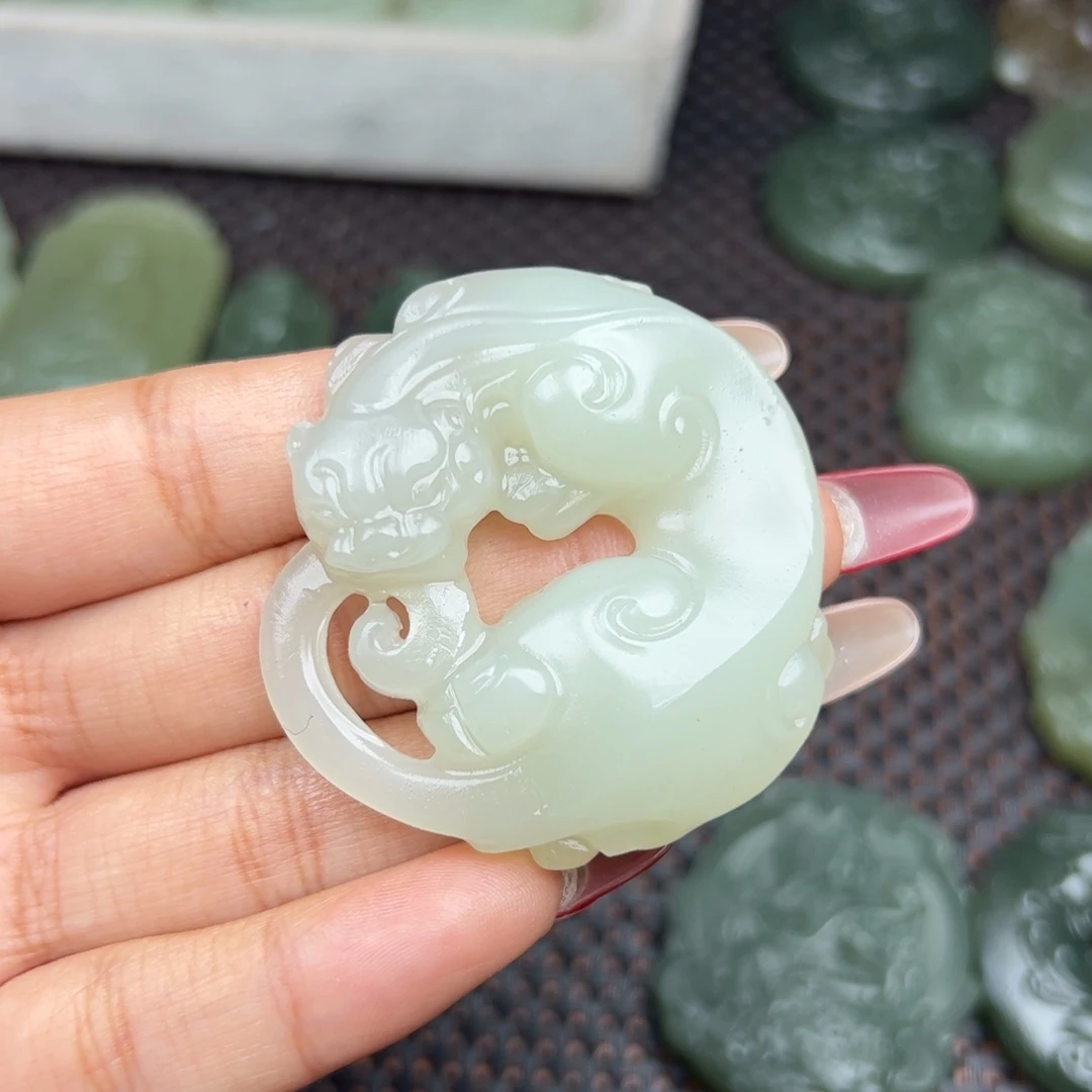 和田玉吊坠未镶嵌