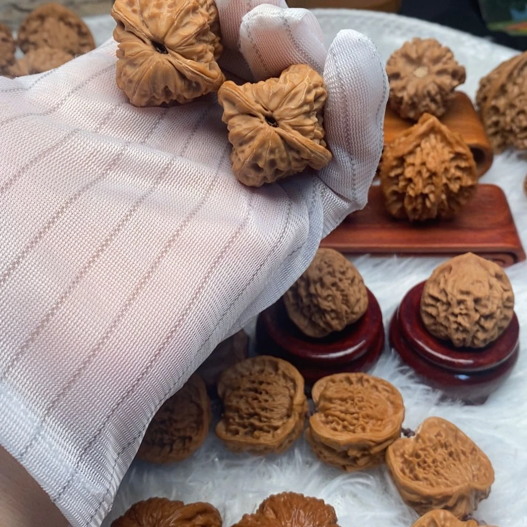 文玩核桃吊坠33尺寸白蛇谷